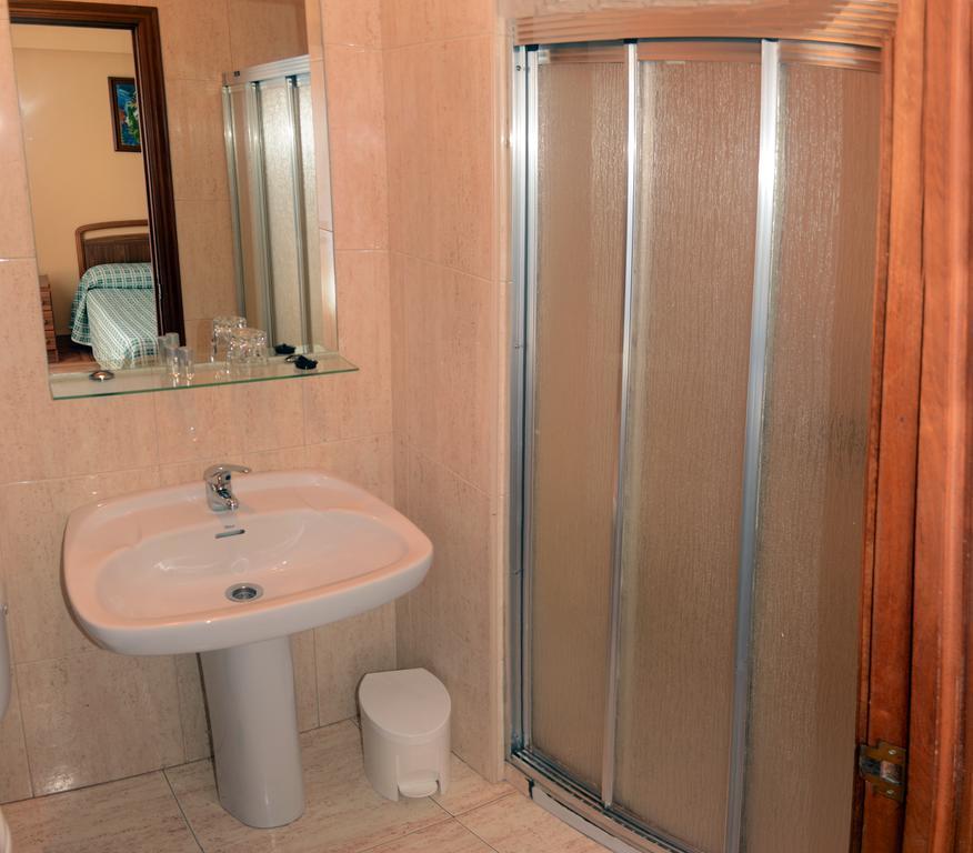 Hostal Baviera Pesués 외부 사진